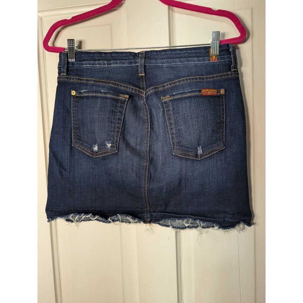 7 For All Mankind Women's Distressed Denim Skirt Dark Raw Hem Size 29 Mini(809) - Picture 4 of 8